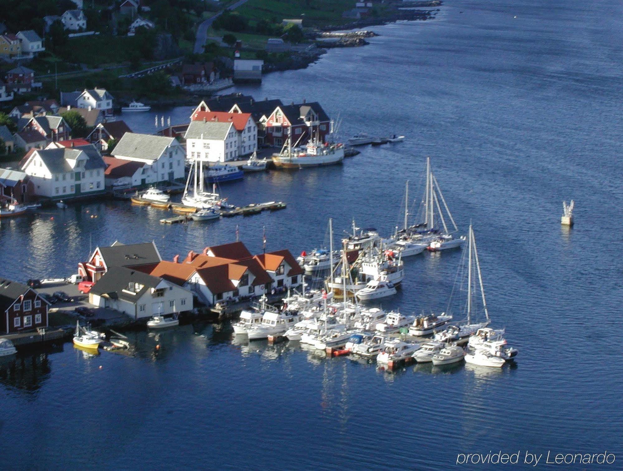 Hotel Knutholmen Kalvåg Exterior foto